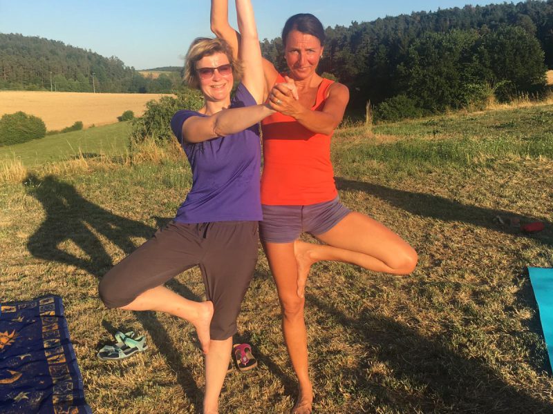 Yoga-Partnerübung 2
